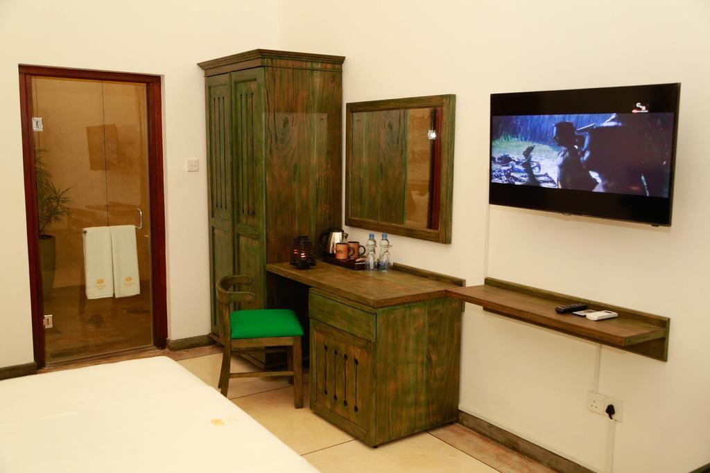 Tranquil Negombo Boutique Hotell Exteriör bild