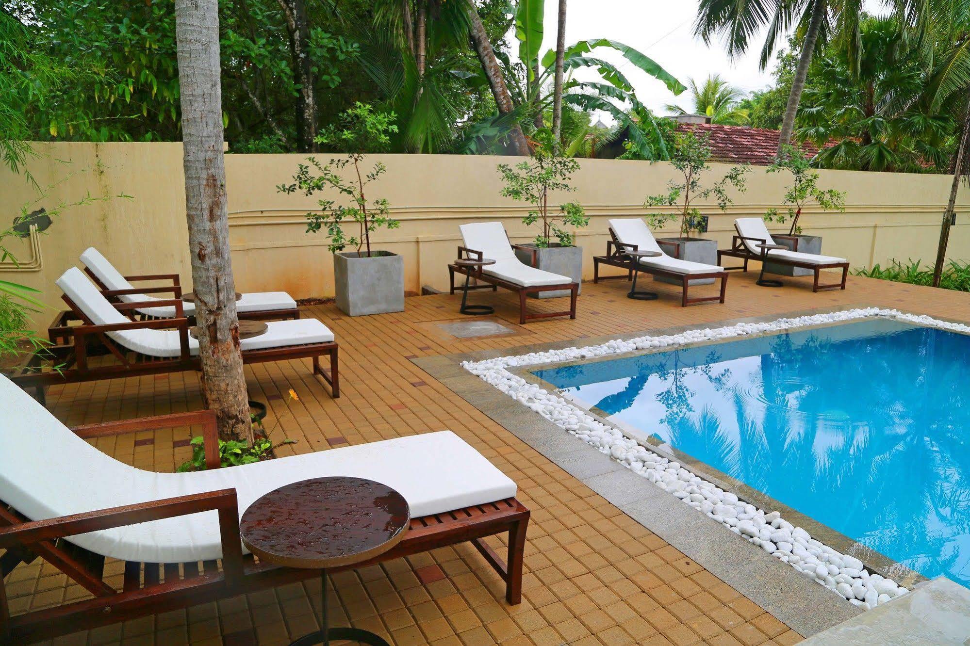 Tranquil Negombo Boutique Hotell Exteriör bild
