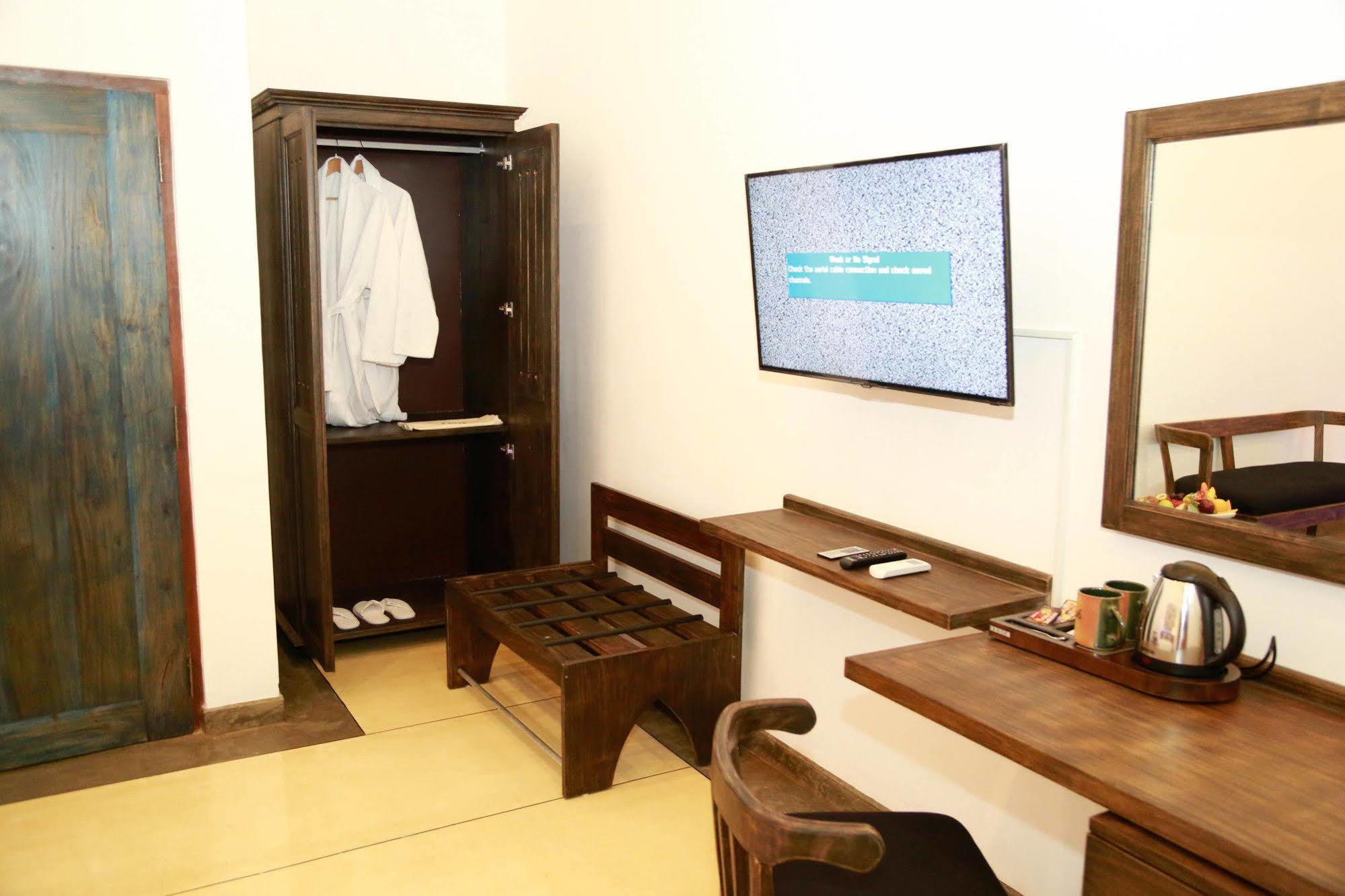 Tranquil Negombo Boutique Hotell Exteriör bild